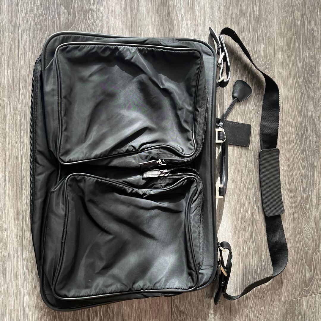 PRADA ブラックナイロンバッグ