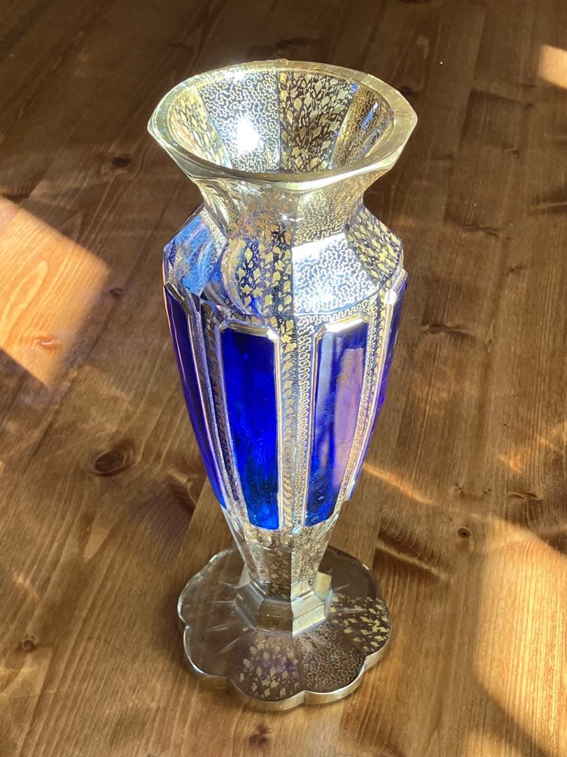 ボヘミアガラスの花瓶 ボヘミアプラチナ深い 青色 花器 中古品 旧チェコ
