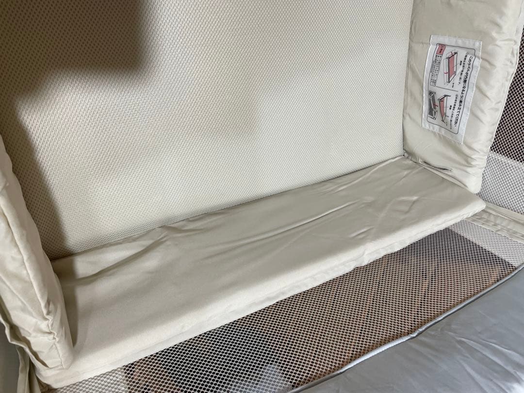 超美品　ココネルエアー　ホワイトグレー　ベビーベッド