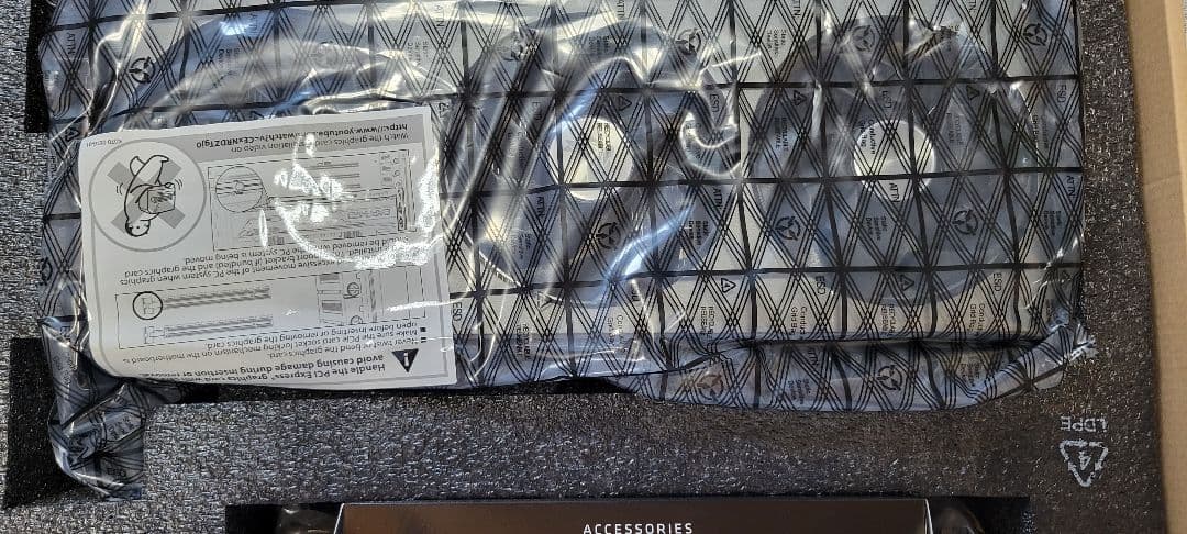 グラフィックボード・グラボ・ビデオカード RX7900GRE sapphire Nitro+