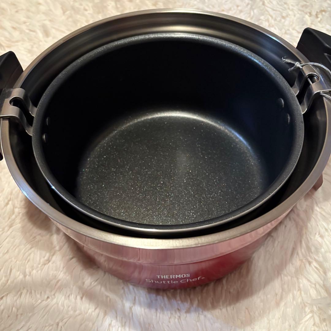 【新品・未使用✨】THERMOS 真空保温調理器　シャトルシェフ2.8L レッド