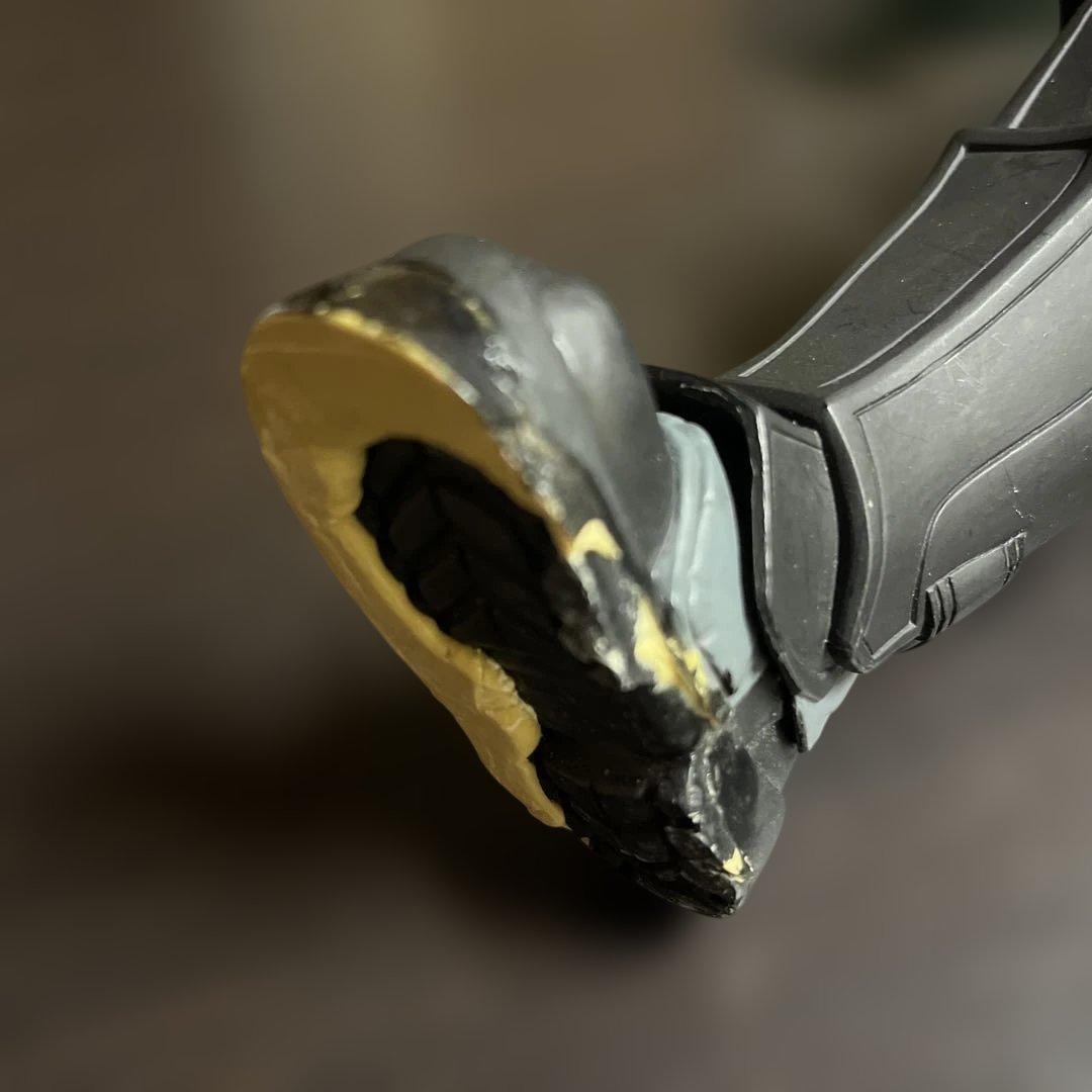 NECA ネカ 1/4 BATMAN バットマン アーカム・ビギンズ　フィギュア