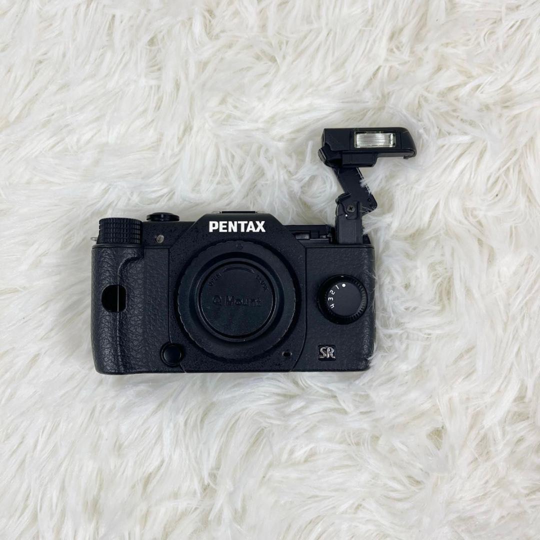 【美品】PENTAX Q10 デジタル一眼カメラ　ブラック カメラ本体