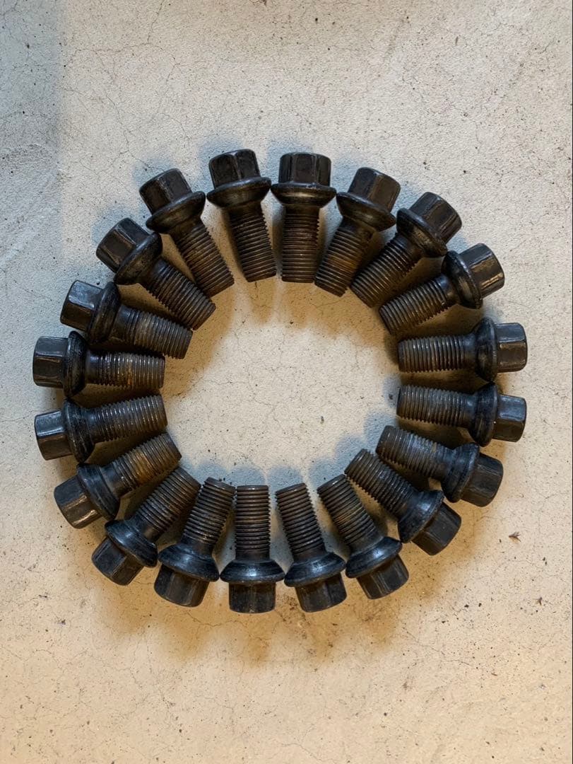 ベンツ Eクラス 純正ホイール 2023年製スタッドレスタイヤ　【KS】