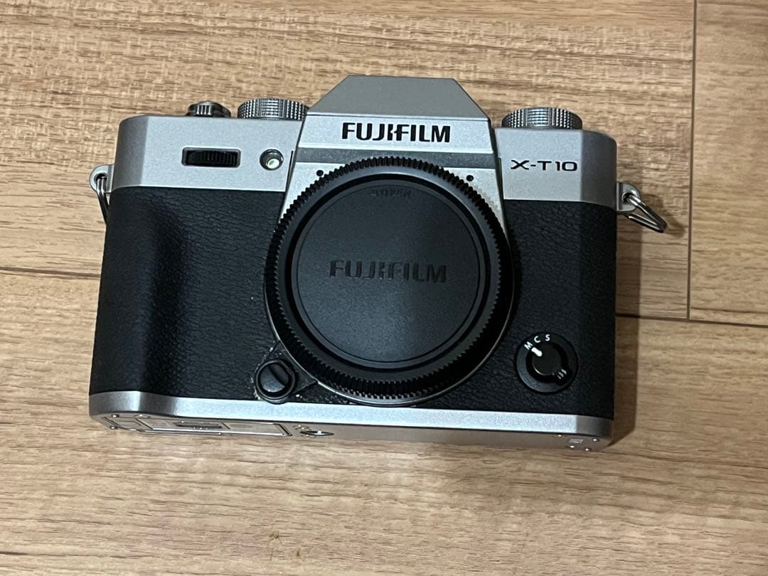 FUJIFILM X-T10 ボディ　送料込み