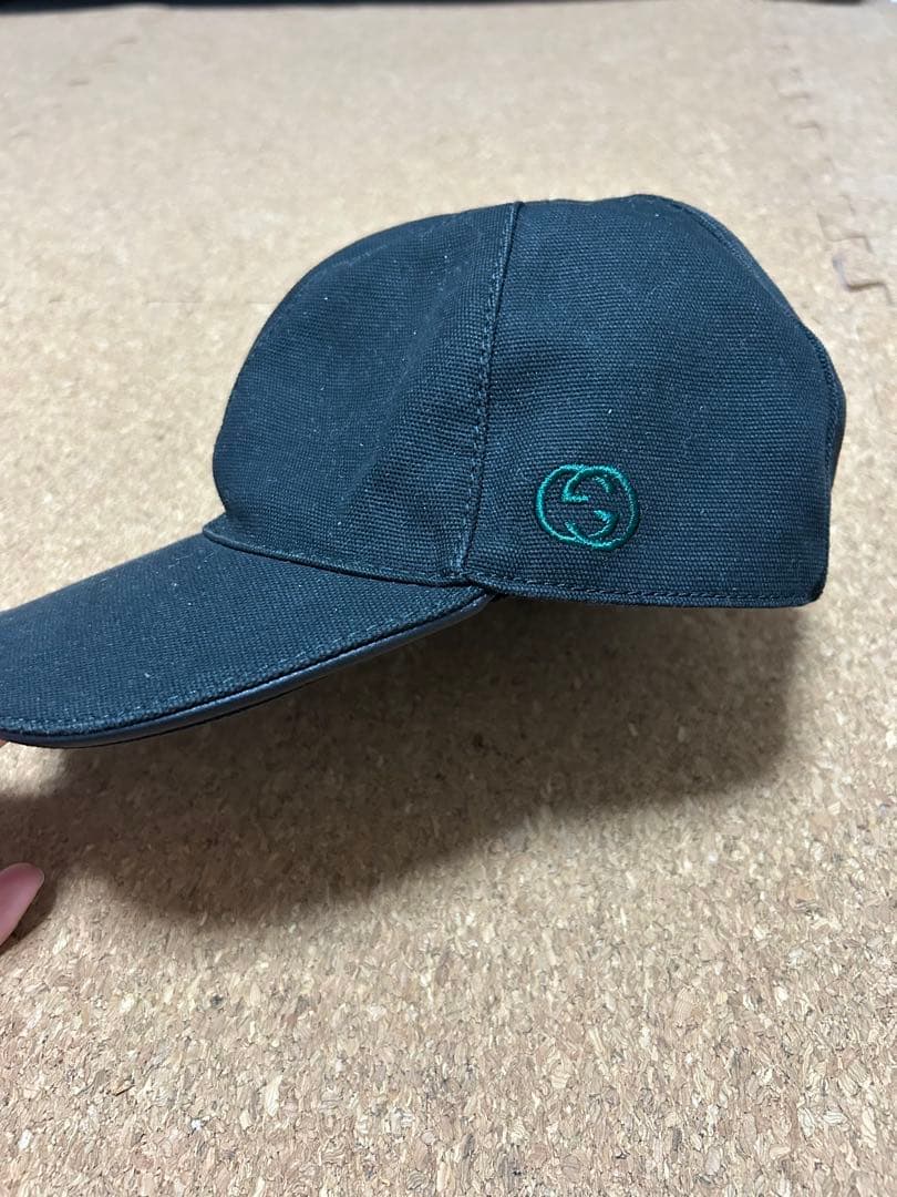 GUCCI 黒 キャップ