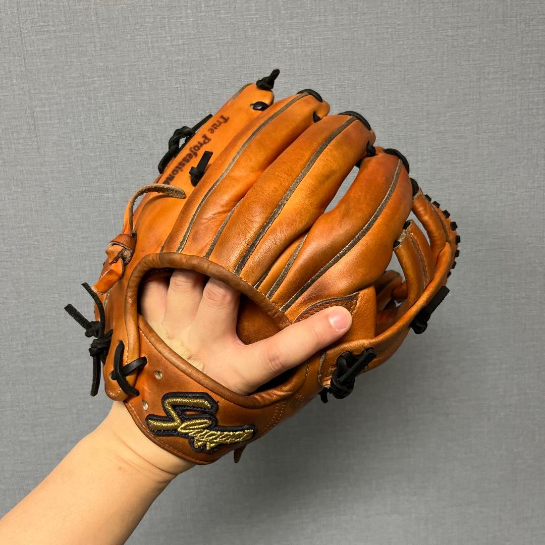 1123 スラッガー 辻モデル 型抜群 即戦力 硬式 内野手用グローブ