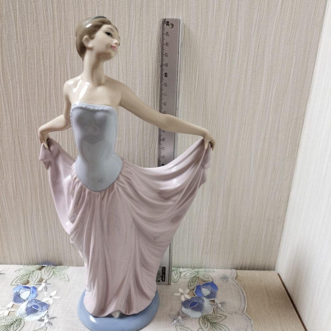 リヤドロ　No.05050 踊る少女