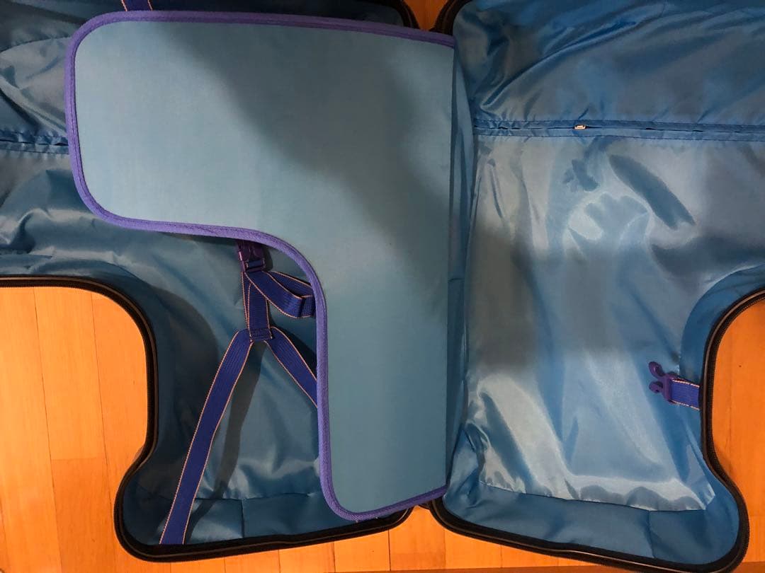 大人気22インチ キッズ ライドオン スーツケース　シートベルト付き