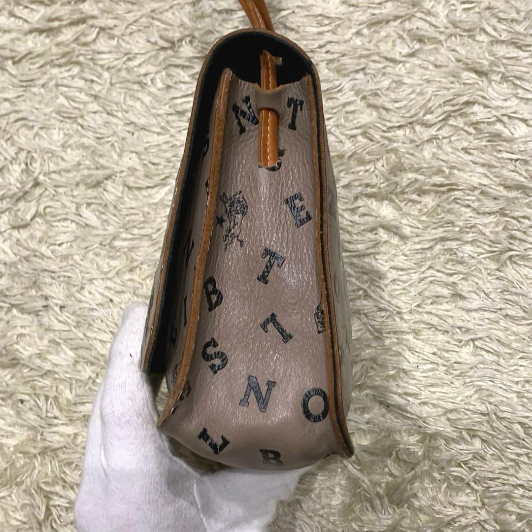 美品✨イルビゾンテ ショルダーバック 日本限定 ロゴ総柄 レザー グレージュ