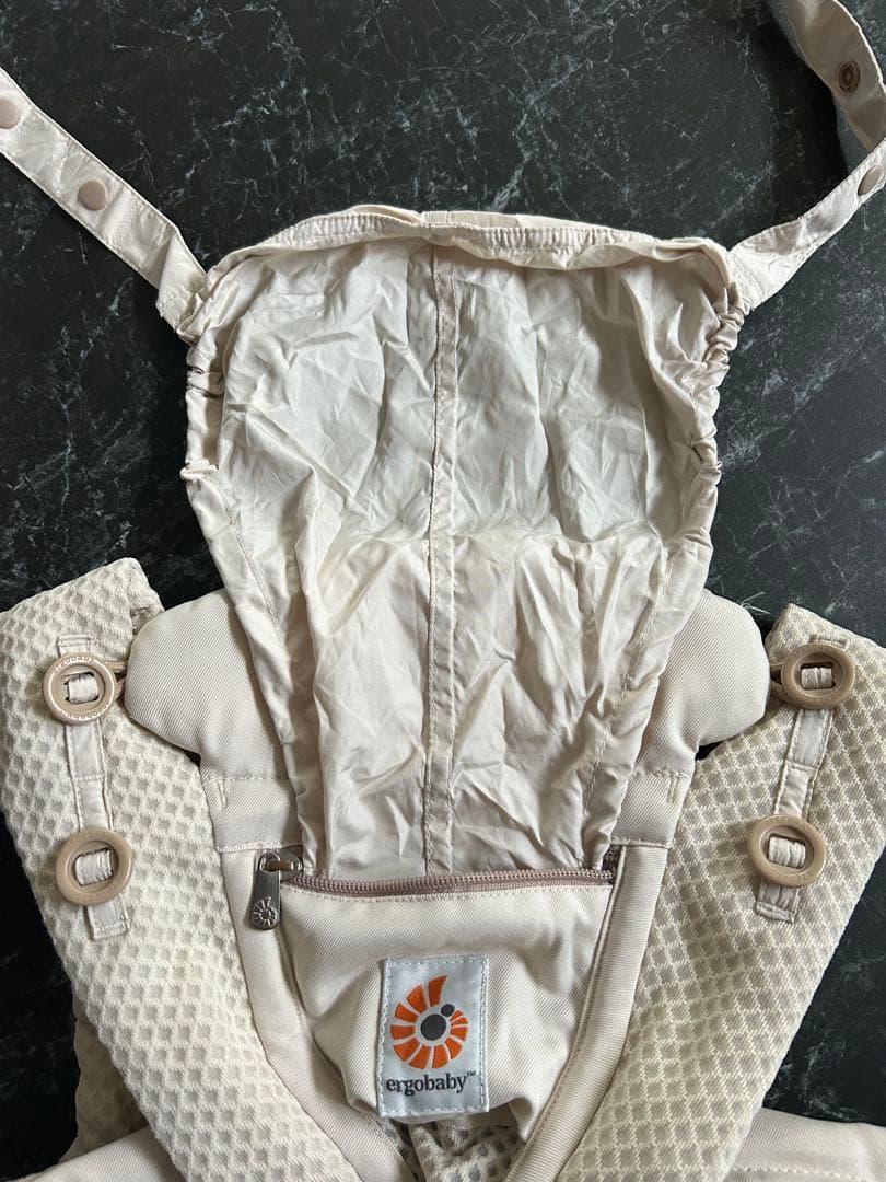 【美品】エルゴ　オムニブリーズergobabyナチュラルベージュ 抱っこ紐