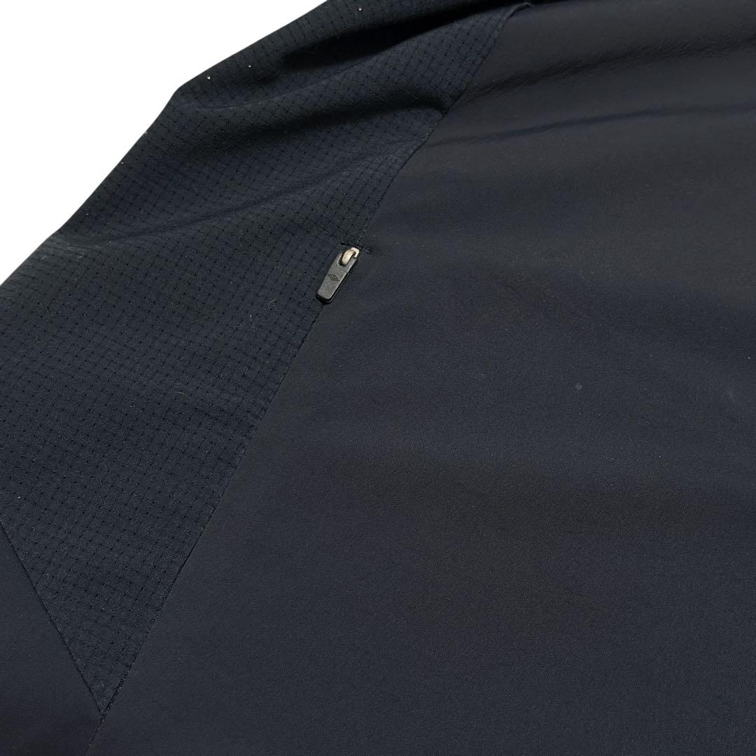 UMBRO マンチェスターユナイテッド　ネイビー 長袖ピステ　ナイロンジャケット