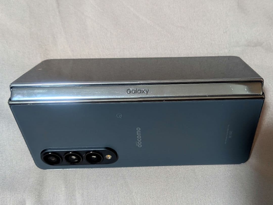 【ジャンク】Galaxy Z Fold4 256GB（メイン画面のみ利用可）