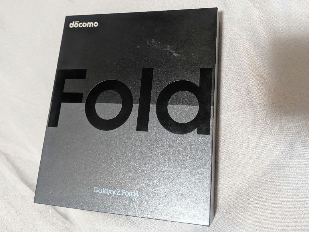 【ジャンク】Galaxy Z Fold4 256GB（メイン画面のみ利用可）
