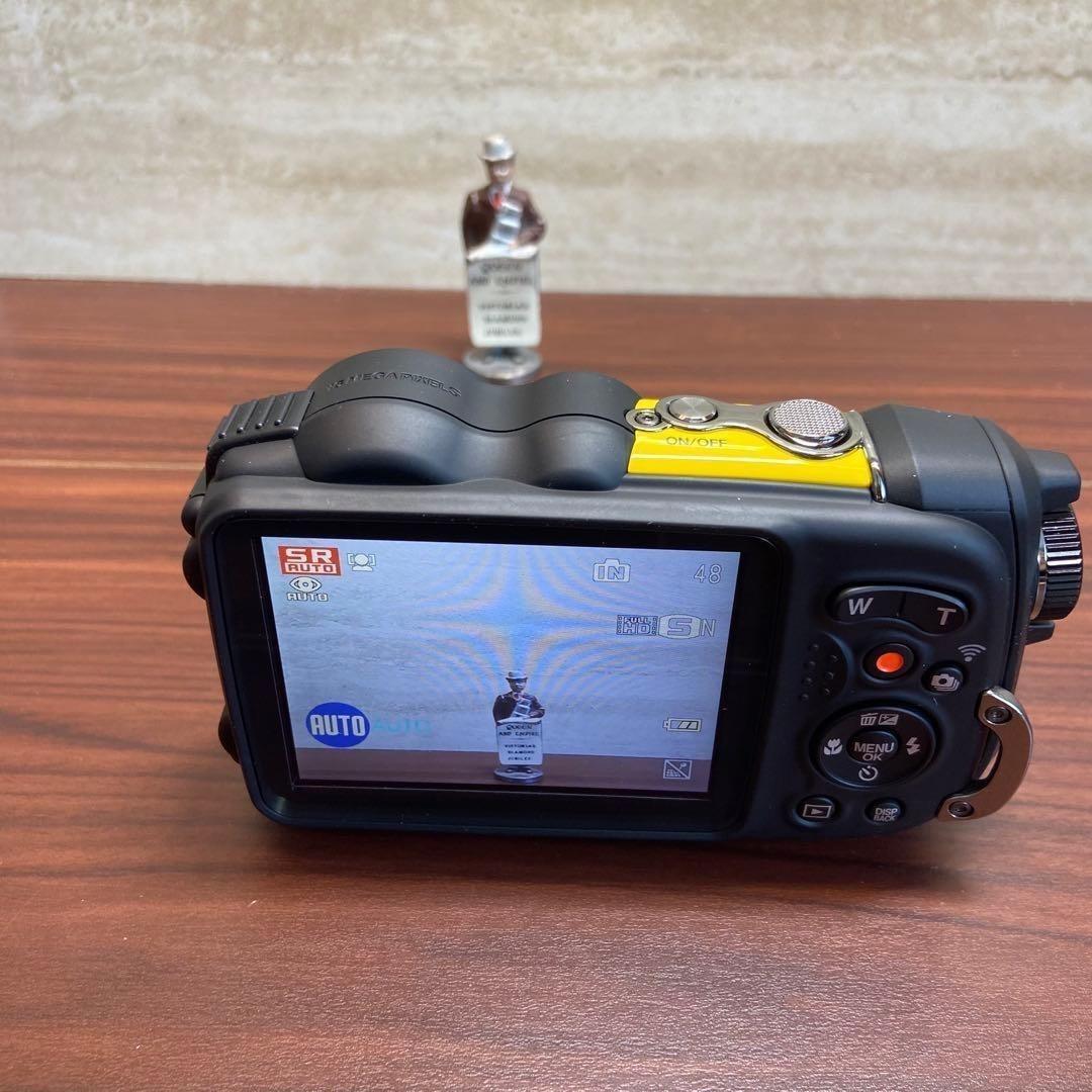 FUJI FILM FinePix XP200 デジカメ ほぼ新品 4279