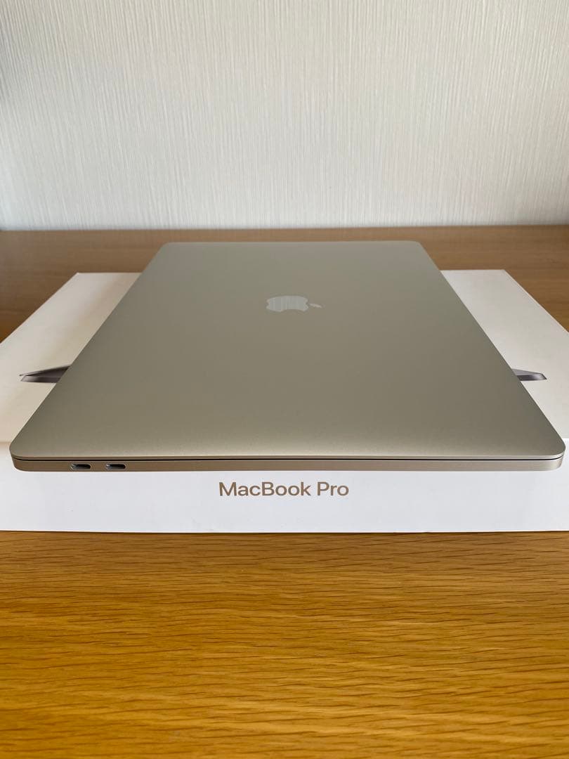 新品に近い　MacBook Pro 2019 美品　MacBook本体