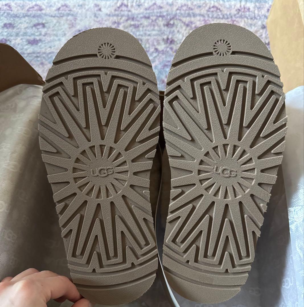 ⭐︎UGG W FUNKETTE チェスナット 新品未使用 23cm⭐︎