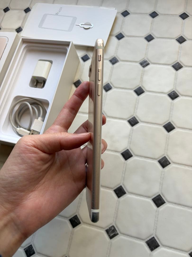 iPhone 8 Plus 128GB 本体＋付属品一式