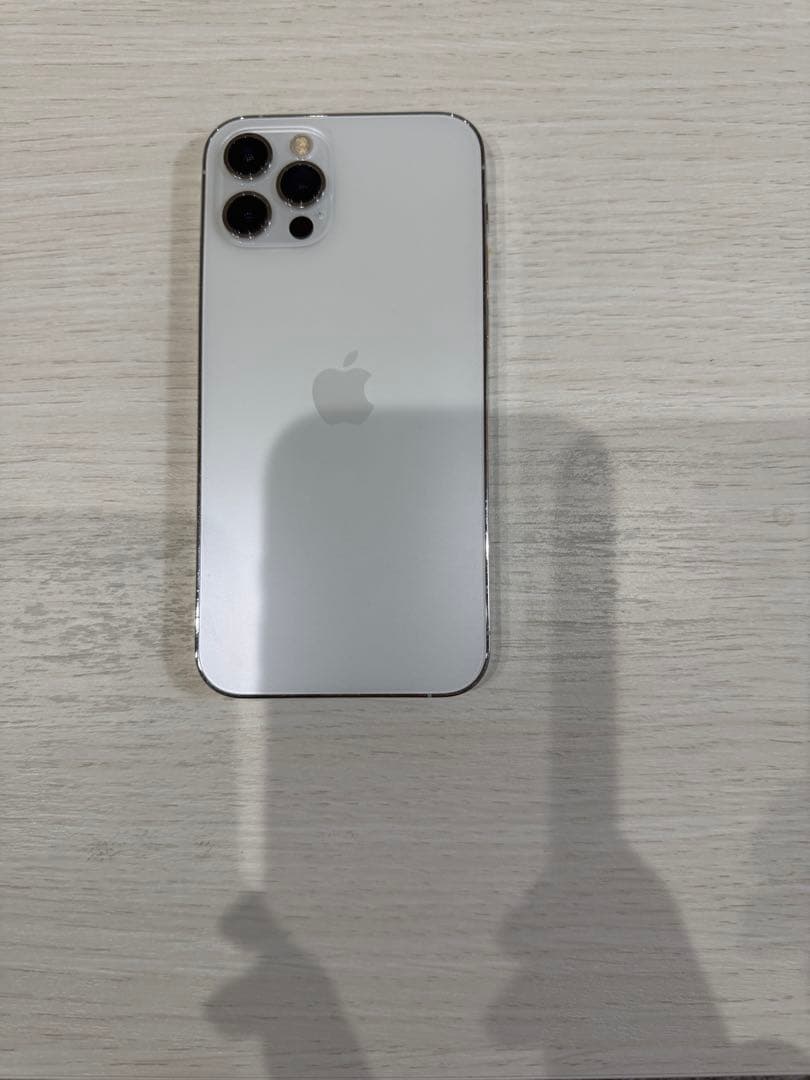 Apple iPhone 12 Pro シルバー 本体 箱付き　SIMフリー