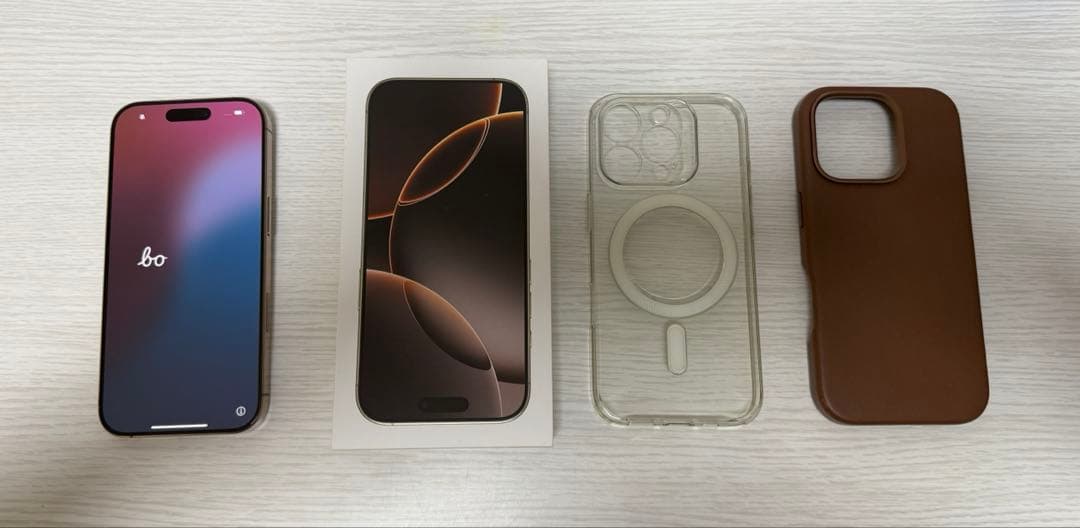 iPhone 16 pro デザードチタニウム　美品　ケース付き