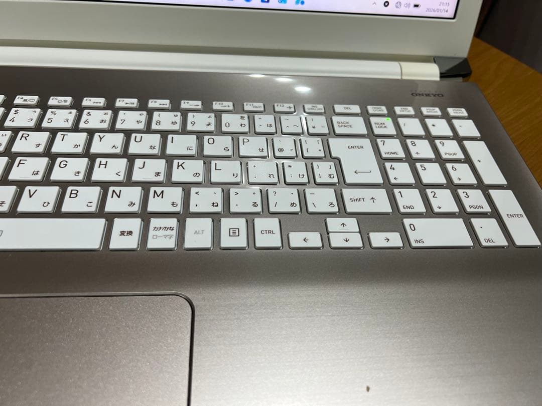 dynabook⭐︎ゴールド⭐︎Windows11⭐︎爆速SSD薄型ノートパソコン