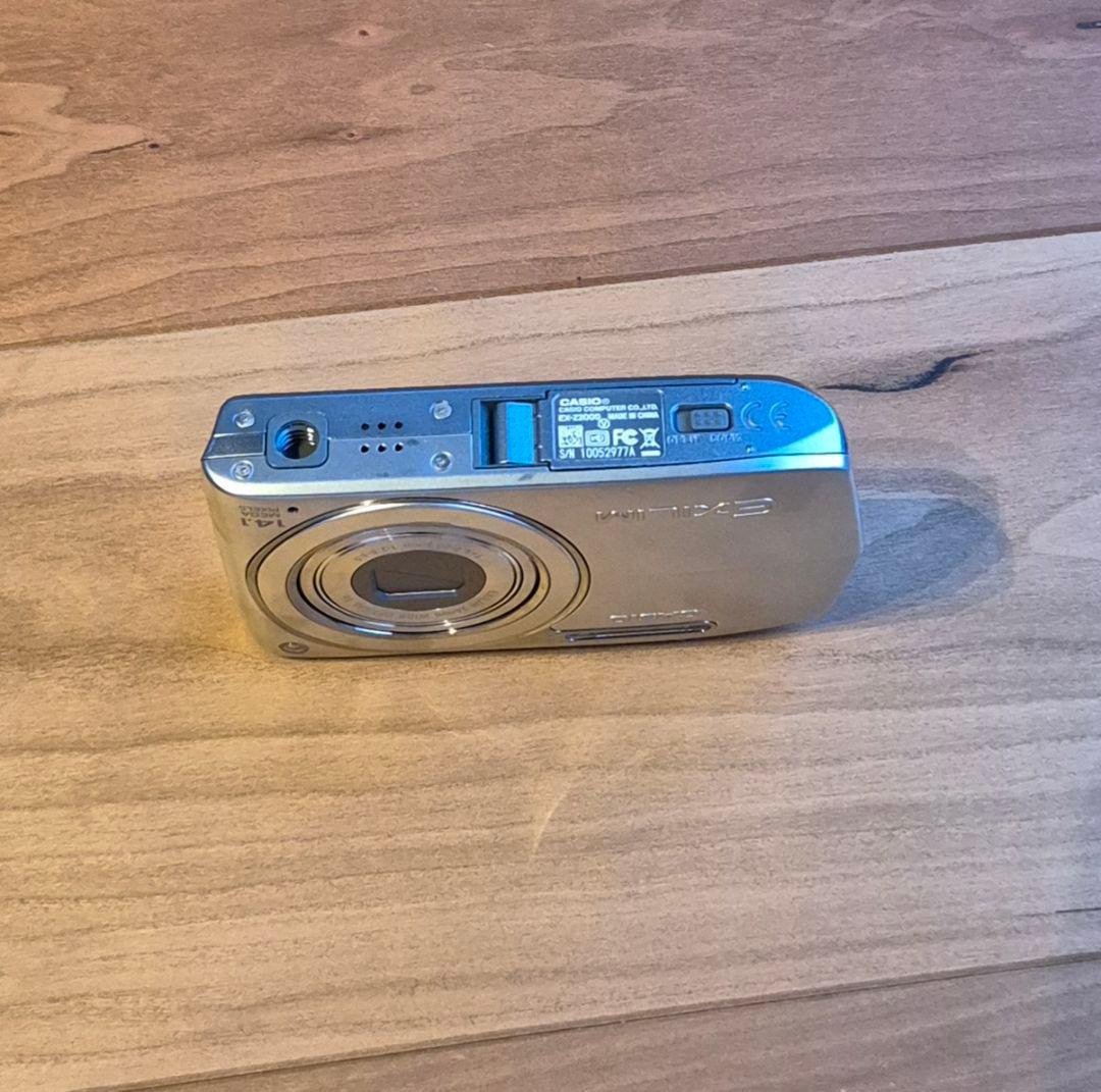CASIO　EXILIM　EX-Z2000