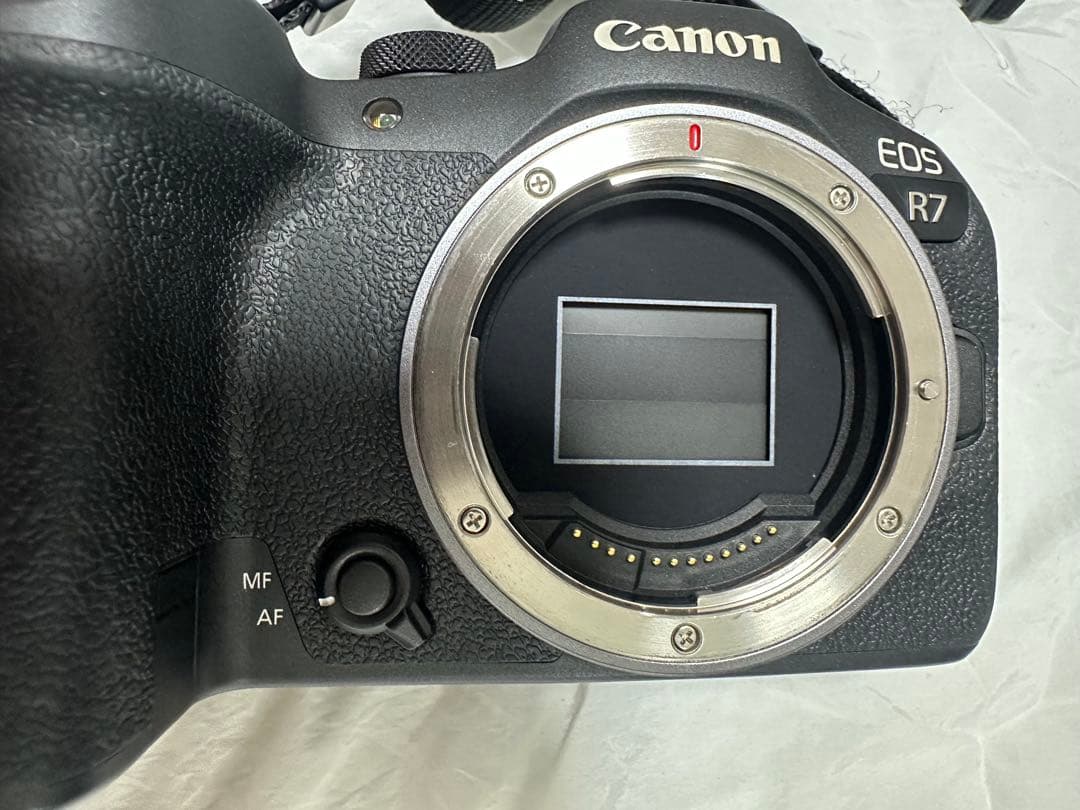 Canon EOS R7 ミラーレス一眼 カメラ