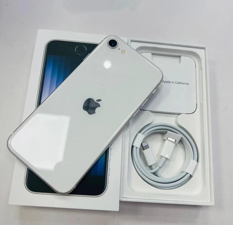 【期間限定／超美品】iPhone SE3 256GB｜SIMフリーホワイトモデル