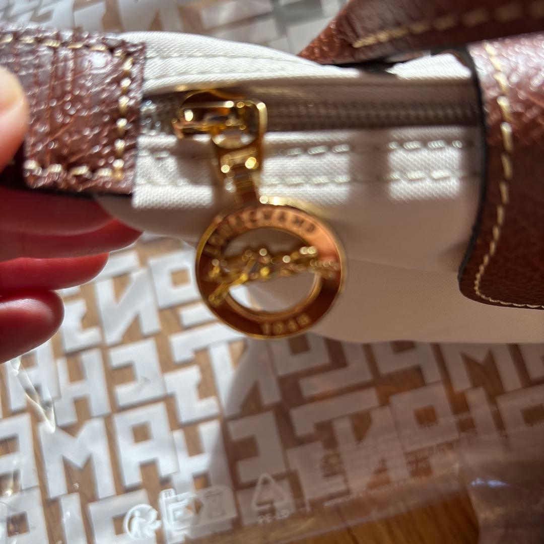 LONGCHAMP ロンシャン　ショルダーポーチバック　ペーパー