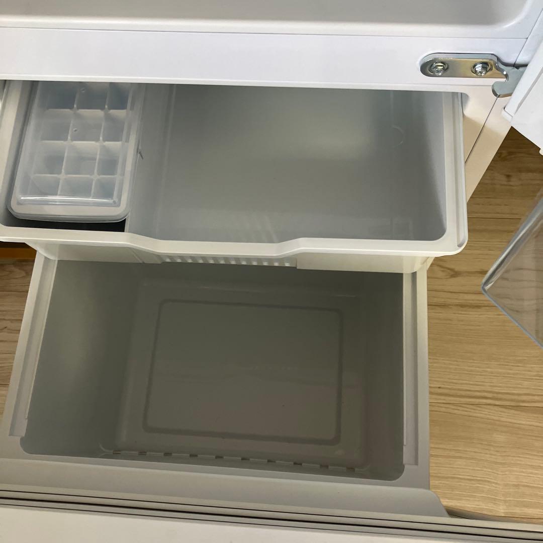 【美品】冷蔵庫 ガラスホワイトHR-G13C-W 135L 2ドア 右開きタイプ