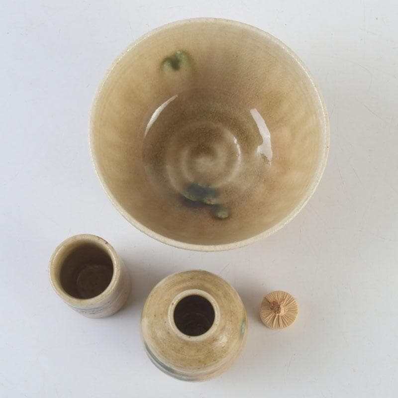 茶道具　桐木地本漆塗　利休茶箱　茶碗　棗　香合など　八点　一式　M　9549