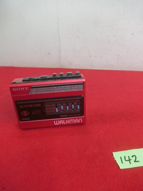 142：SONY　WM-F60　ソニー　カセットウォークマン　ジャンク