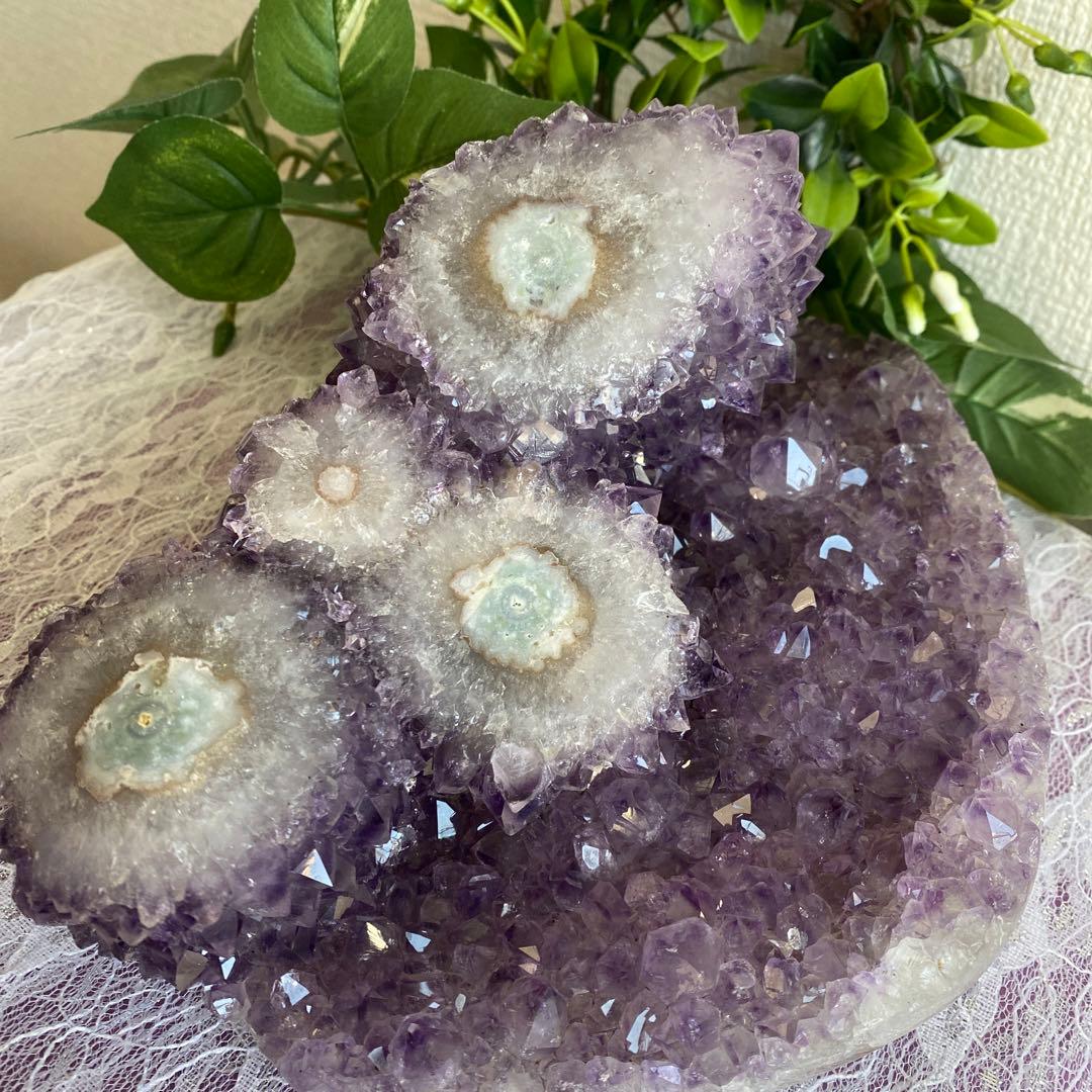 ⭐︎希少価値⭐︎虹も見える♪花満開のアメジスト⭐︎