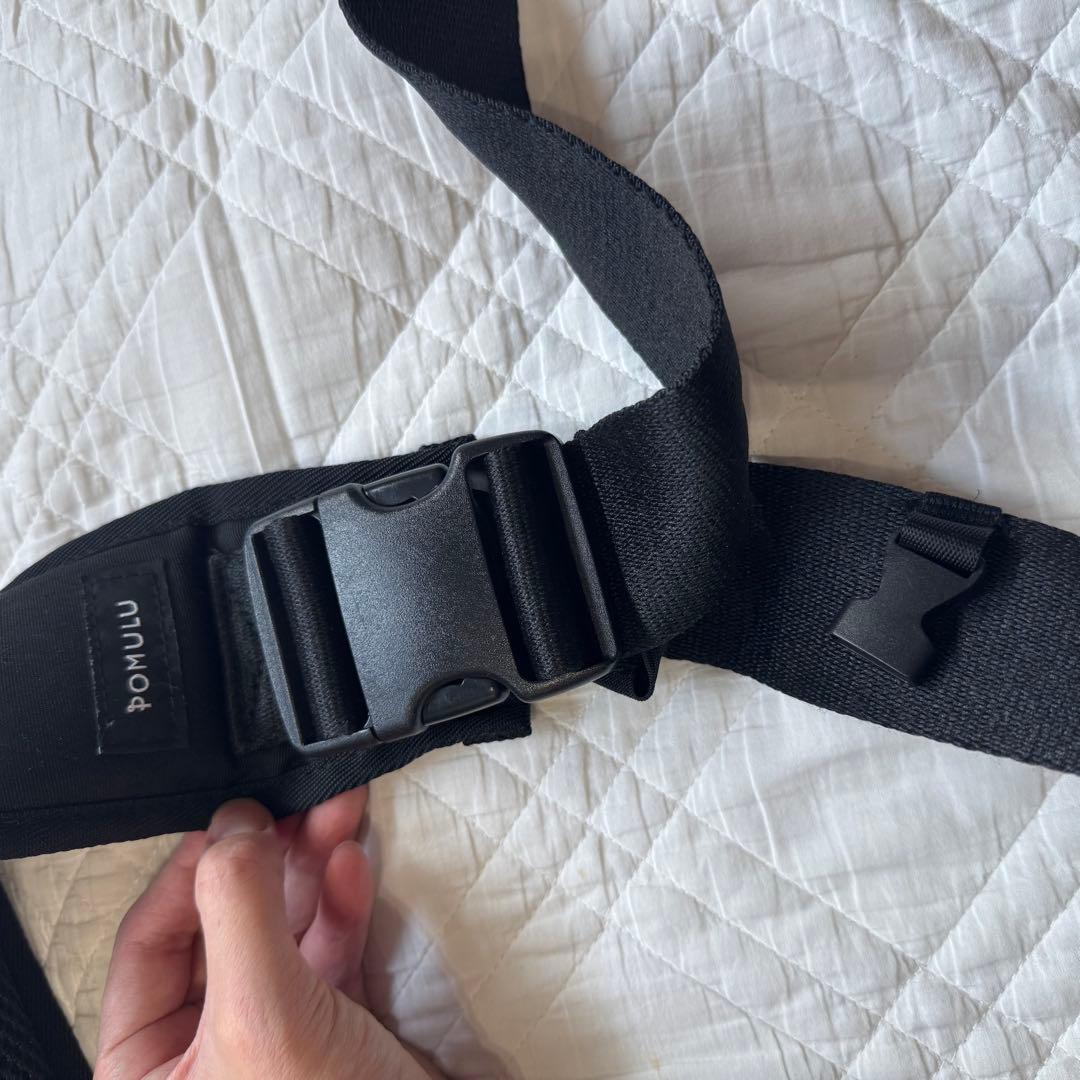 美品　pomulu ポムル ヒップシートブラック　ショルダーバック