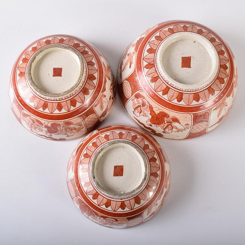 九谷焼　古九谷　赤絵金彩　窓絵　人物花鳥文　三ッ組鉢　時代箱付　U　R8370