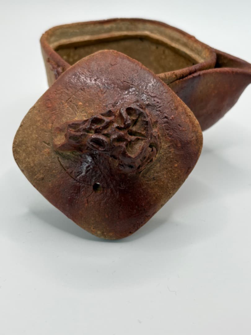 森風来作　備前手捻り角宝瓶