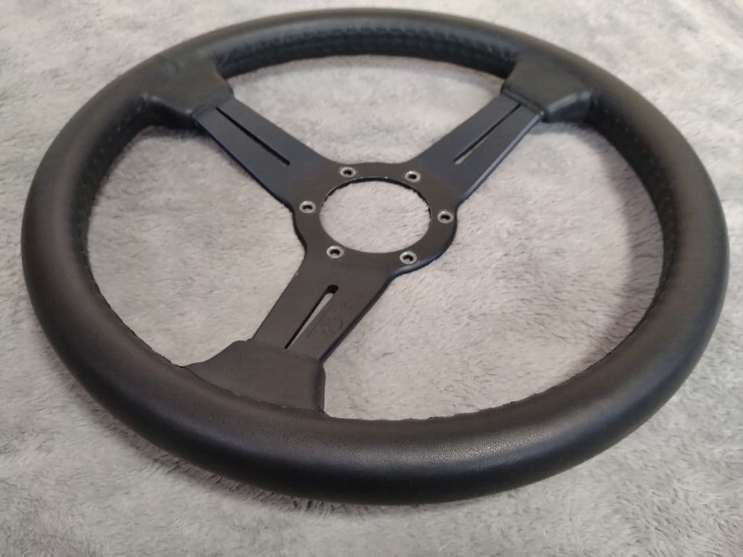 D.2.W　ナルディ　クラシック　 革張り替え依頼品