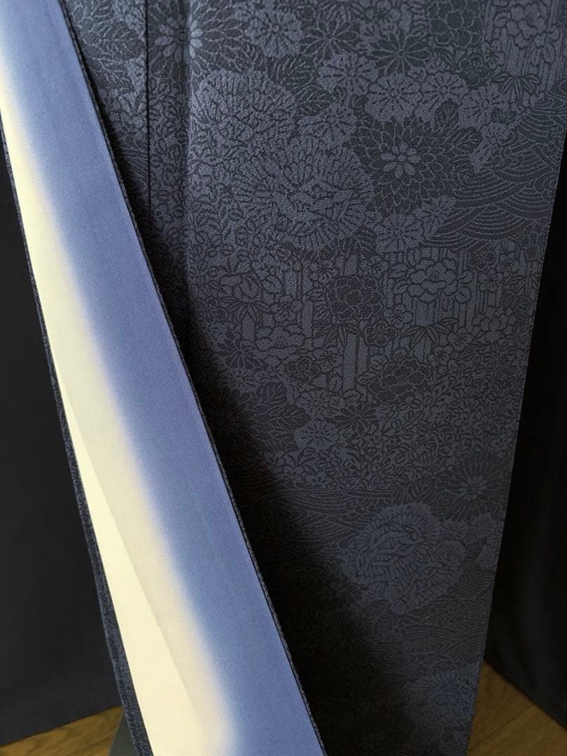 【小紋】徳島県阿波天然藍染 天然灰汁醗酵建 藍染の奥ゆかしさの魅力大