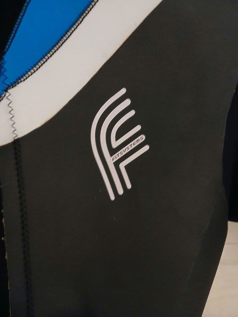 レディース 5㍉【購入時13万】 サーフィン セミドライ ウェットスーツ