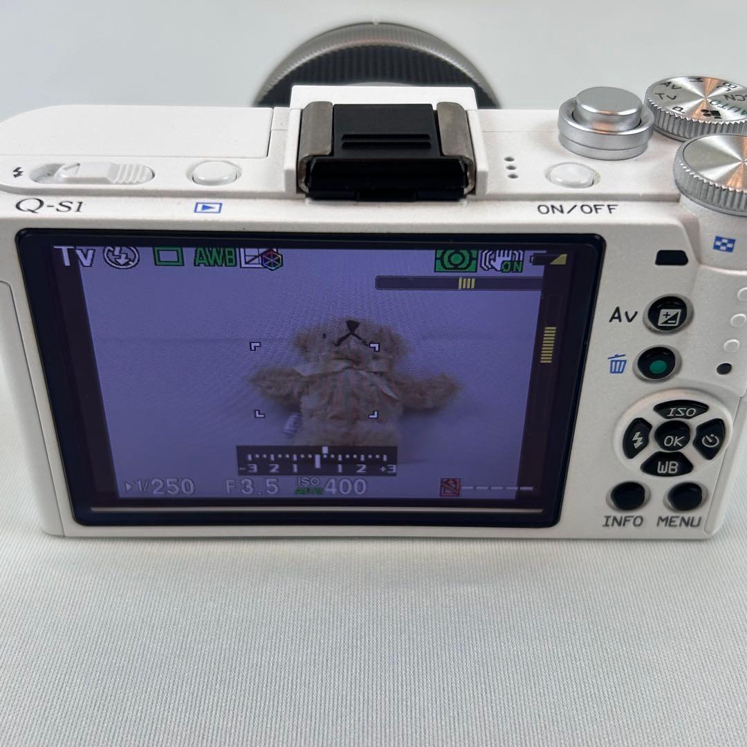 【美品】PENTAX ペンタックス Q-S1 ホワイト ミラーレス一眼