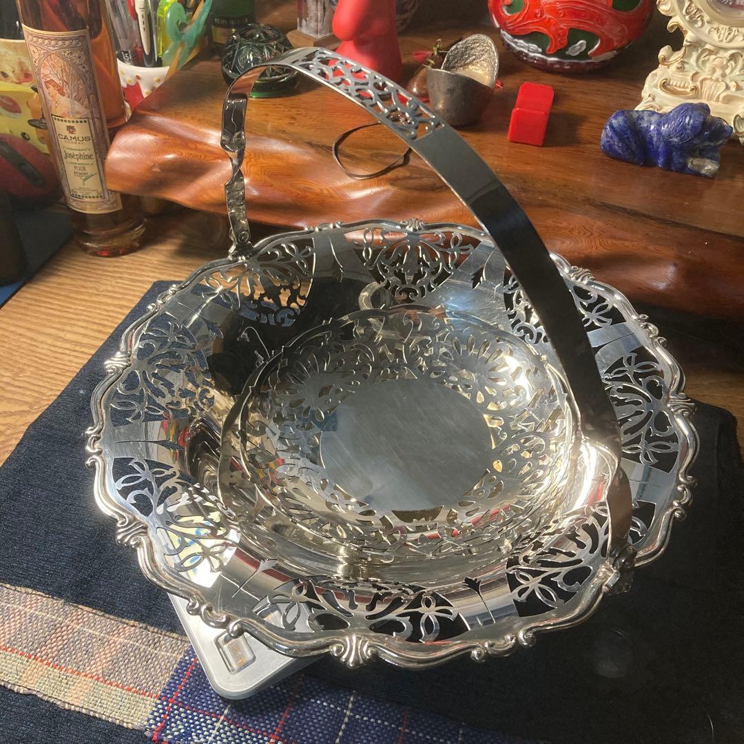 @(・●・)@もしかして…家のカッパえびせんの大皿は100万円ぐらいかも知れない