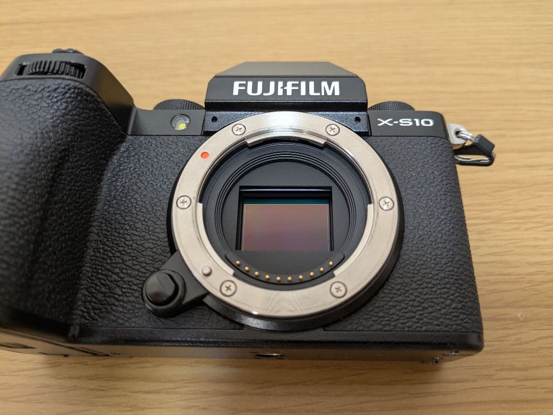 【中古】フジフィルム　X-S10　レンズ(XC15-45mm)付き