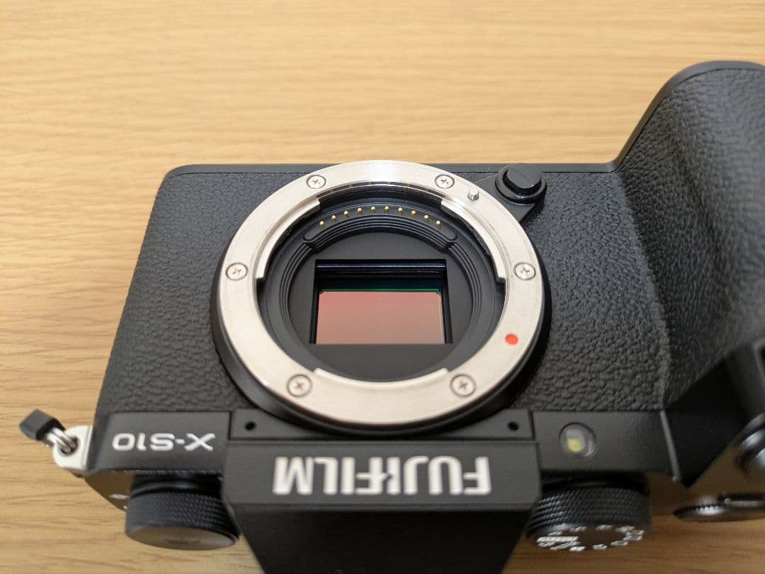 【中古】フジフィルム　X-S10　レンズ(XC15-45mm)付き