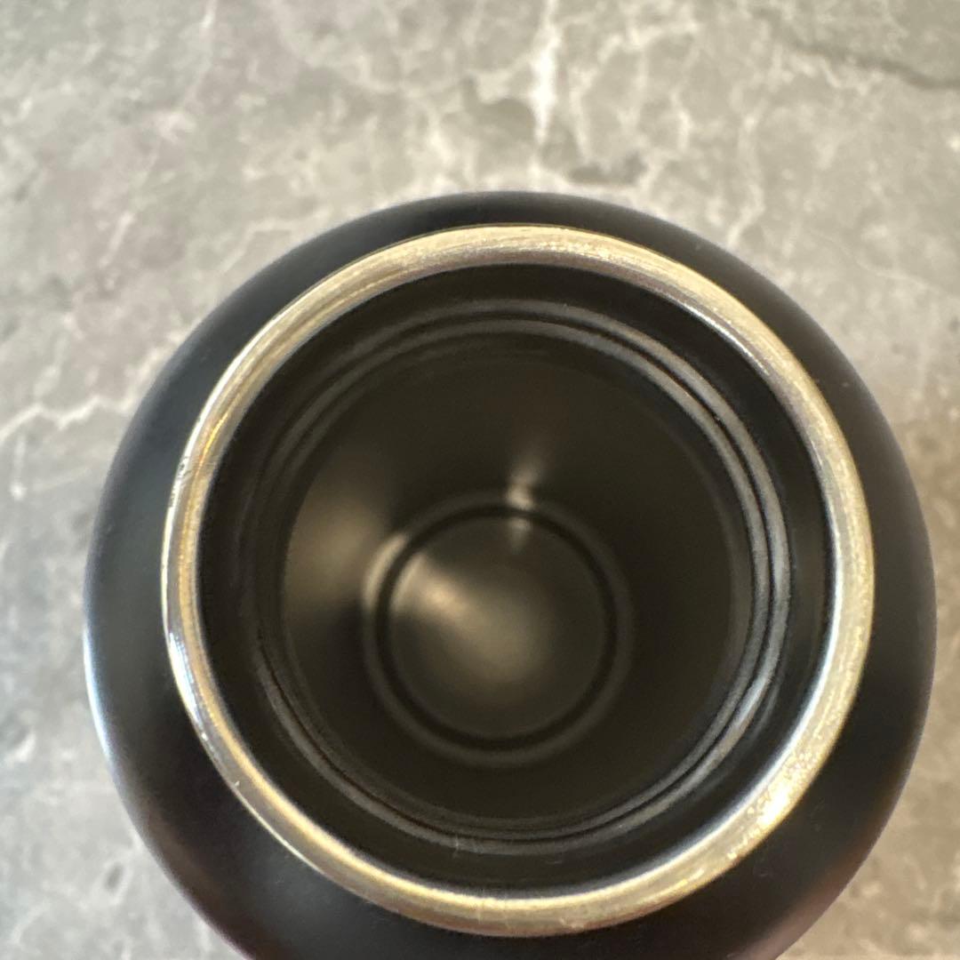 PRADA ブラック ステンレスボトル