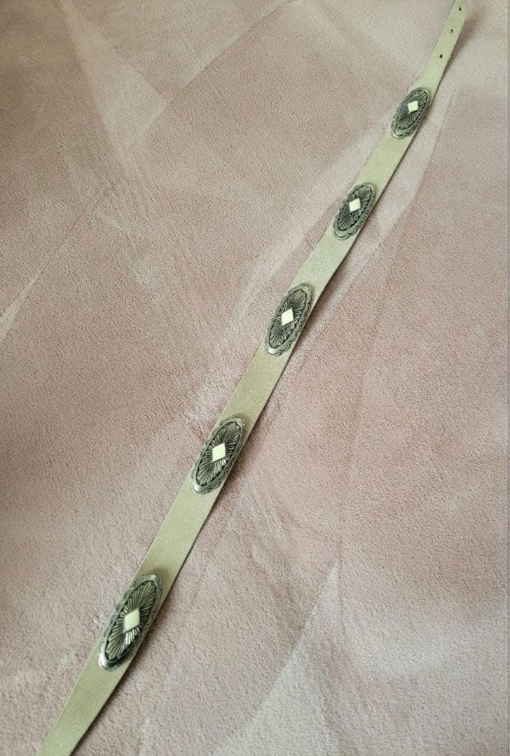 Puntovita 本革 コンチョベルト　グレージュ