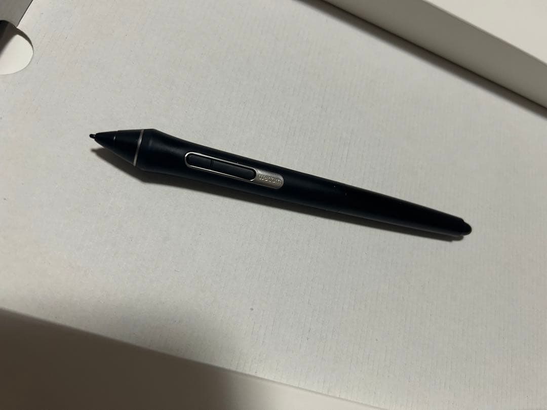 Wacom　Cintiq16　液晶ペンタブレット DTK-1660 K0D