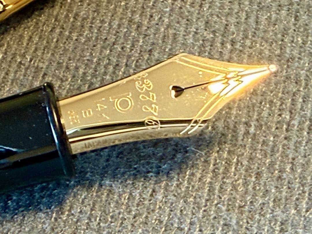 アカブライヤー 万年筆 センチュリー3776 プラチナ万年筆 B（太字）