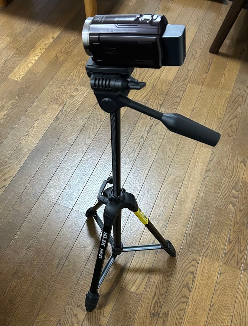 SONY デジタルビデオカメラ　ハンディカム　三脚つき