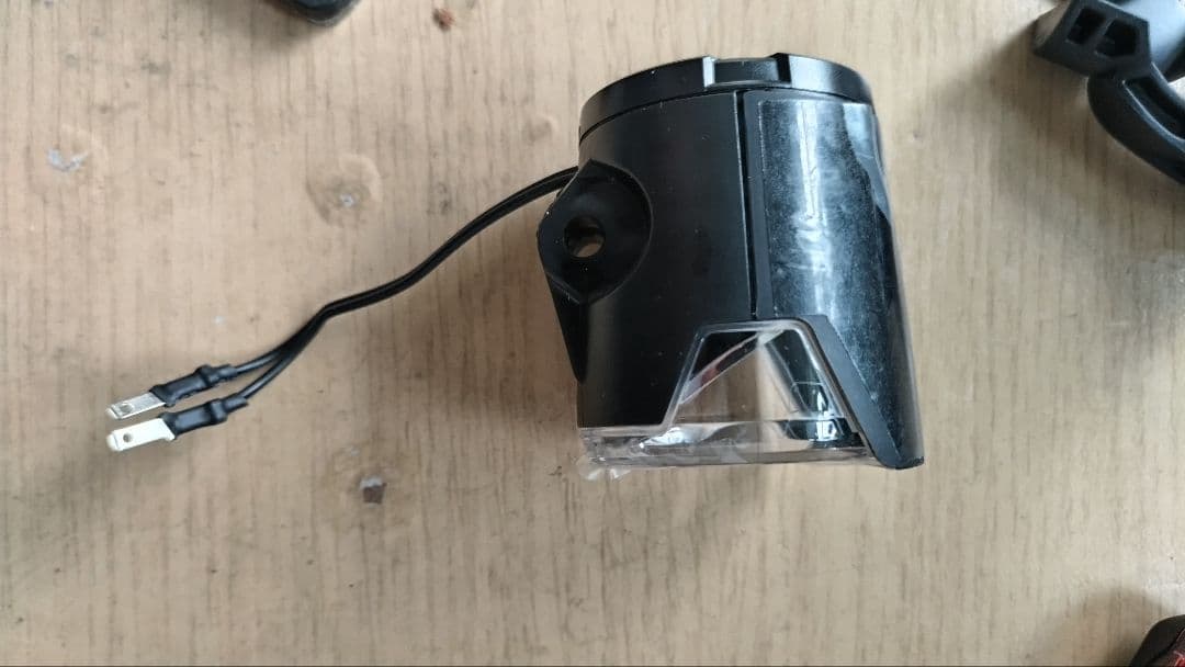 TREK　e-bike FX+2 キャリア、泥よけ、チェーンカバー前後ライト