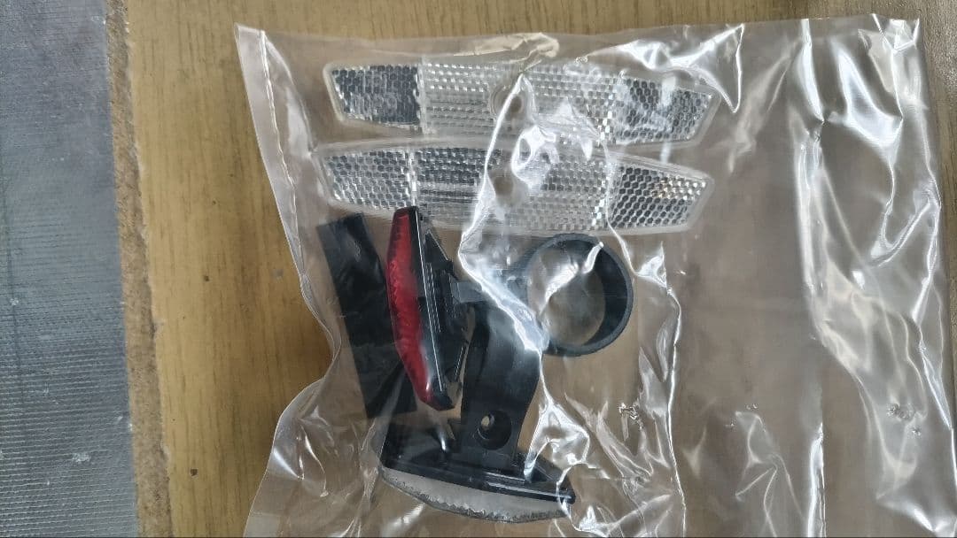 TREK　e-bike FX+2 キャリア、泥よけ、チェーンカバー前後ライト